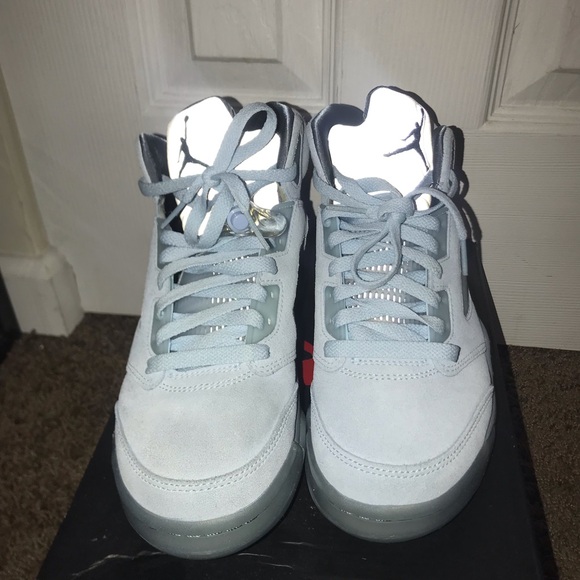 WMNS AIR JORDAN 5 RETRO
ICE/BLUE GRAPHITE
GLACE/GRAPHITE BLUE - Picture 2 of 3